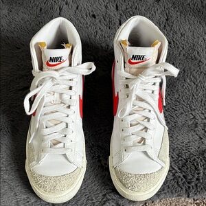 Nike White and Red High-Tops